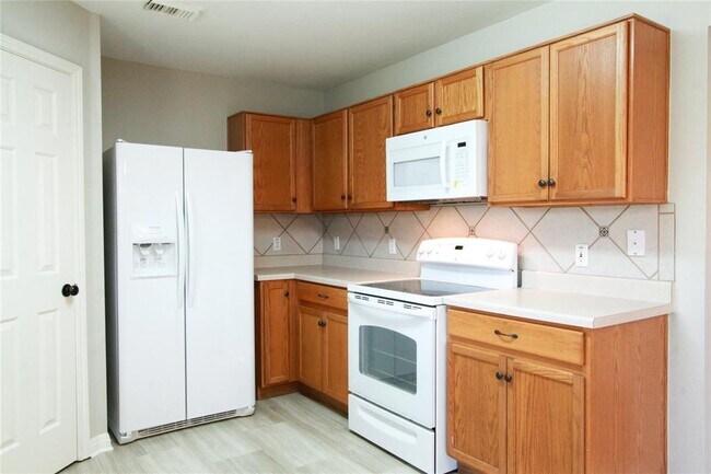 Building Photo - 15120 Plowshare Dr