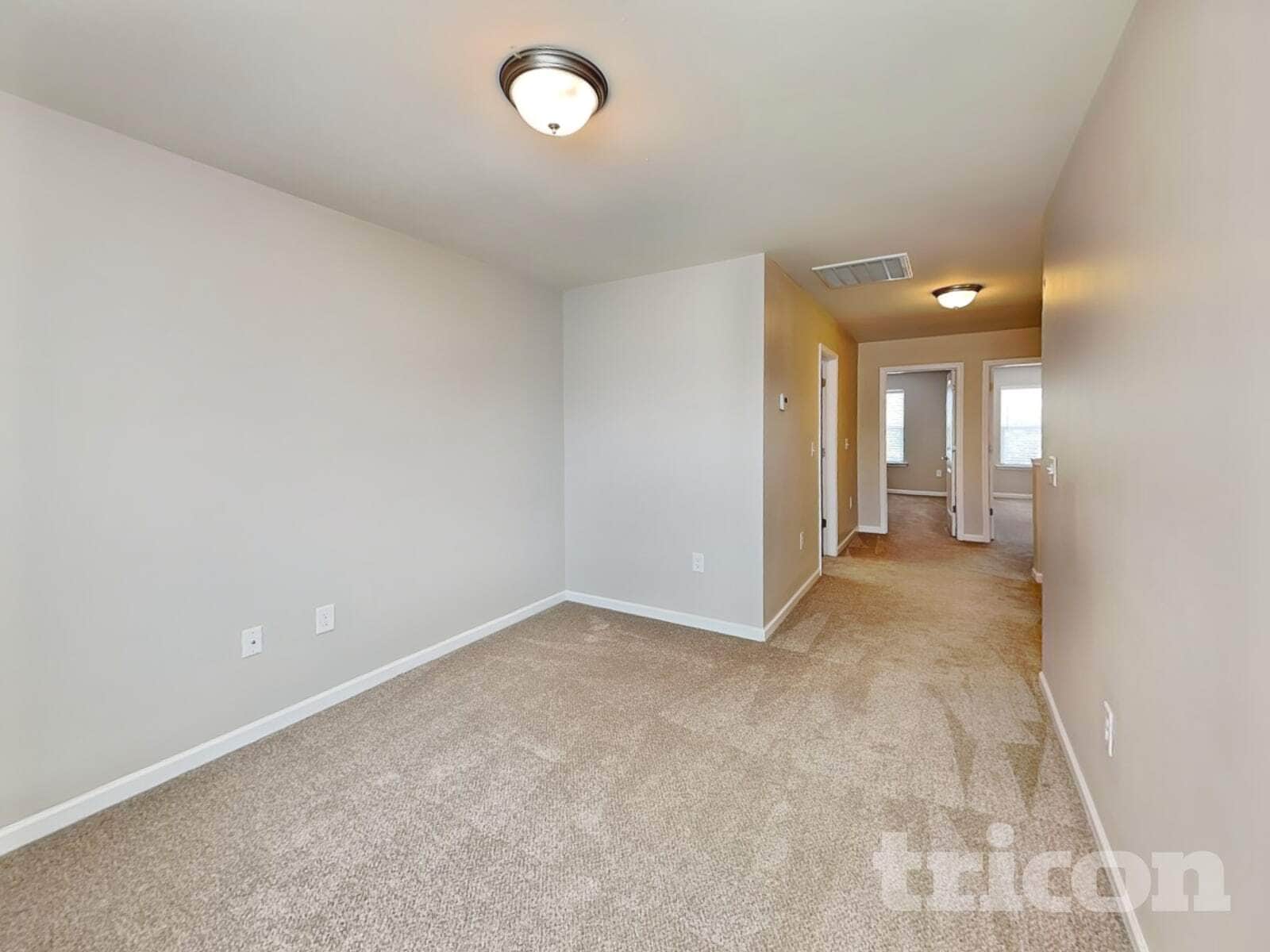 Building Photo - 4416 Lyman Ave