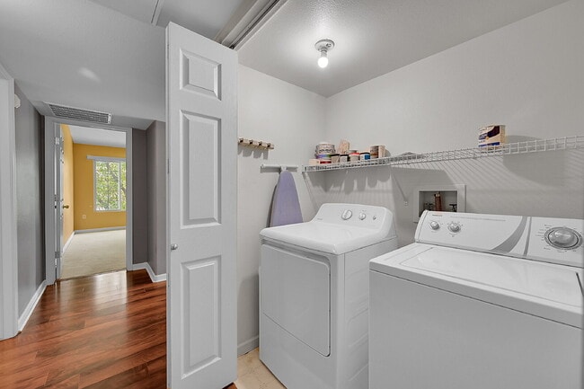 Building Photo - $2,050.00, 2-bed, 2 bath, located in Broom...