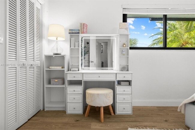 Building Photo - 14615 SW 77th Ct