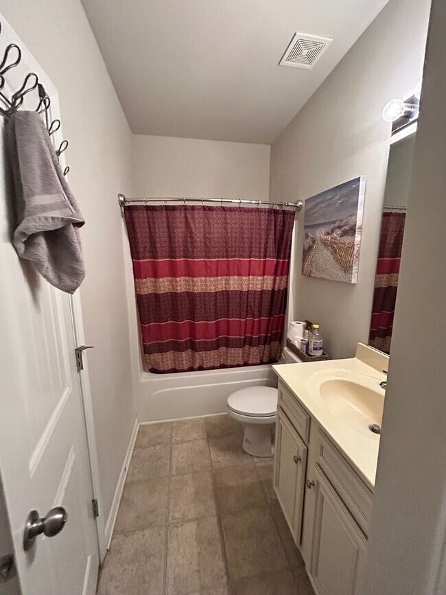 Building Photo - Fully Furnished Suite for Rent in Seven Hi...