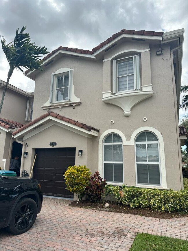 Primary Photo - 14976 SW 23rd St