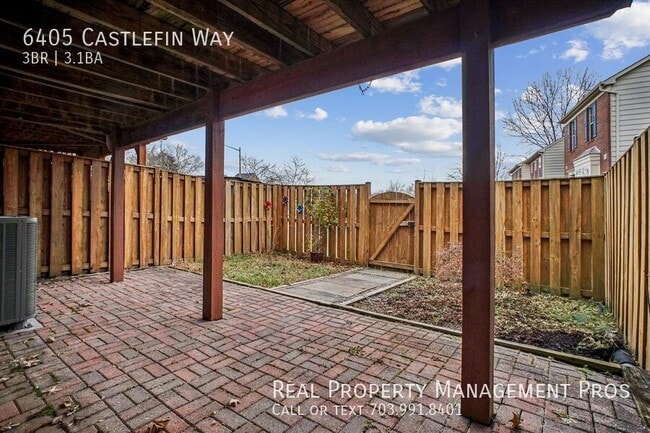 Building Photo - 6405 Castlefin Way