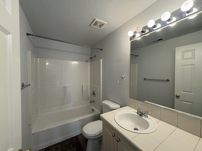 Building Photo - 12982 SW Kameron Way