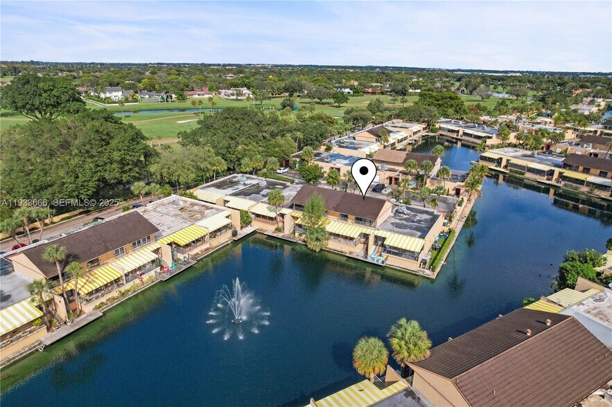 Building Photo - 15518 Braemar Ct