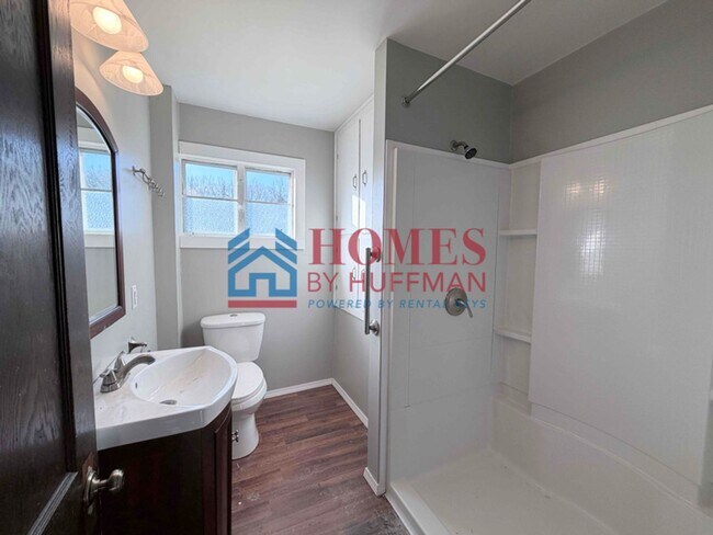 Building Photo - Westside! | Three Bedroom House | Deposit Special