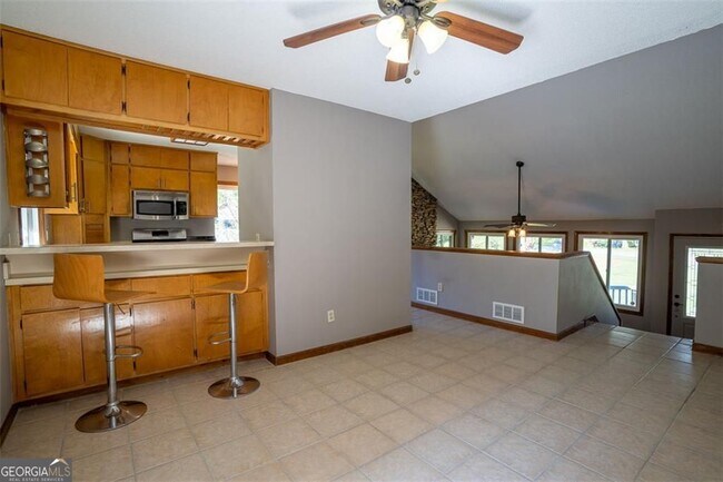 Building Photo - 1540 Magnolia Pl