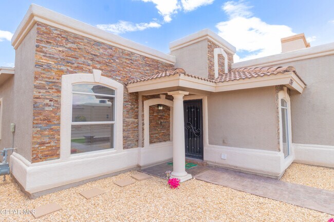 Building Photo - 12865 Little Misty Ln