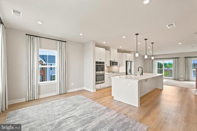 Building Photo - 8046 Williamson Blvd