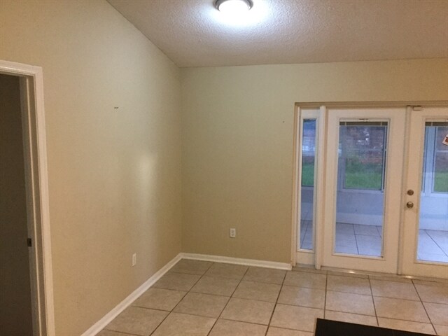 Building Photo - 4232 Settlers Ct