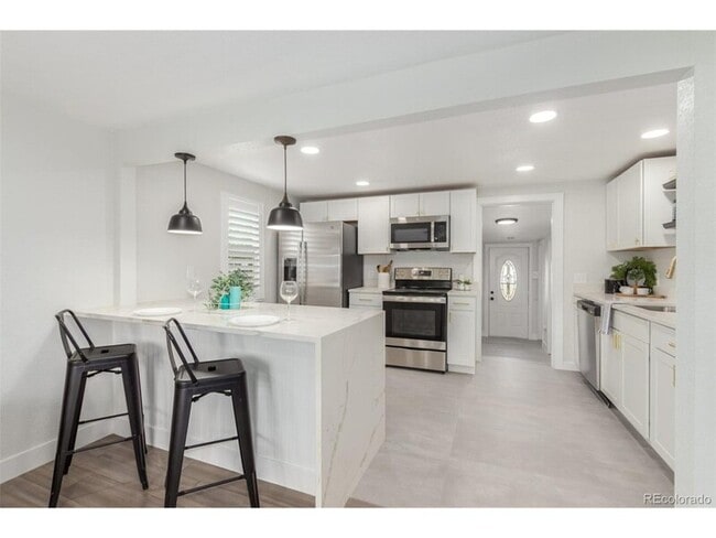 Building Photo - 760 Stuart St