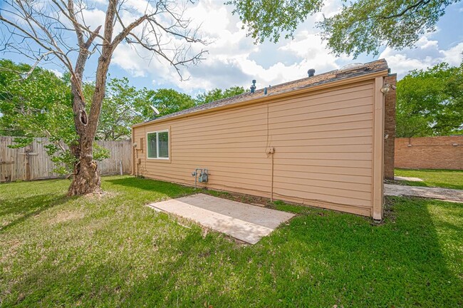 Building Photo - 1038 Red Rock Canyon Dr