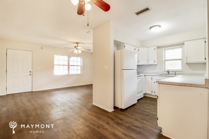 Building Photo - 2312 32nd Ave N