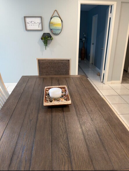 Building Photo - 604 Highcrest Dr