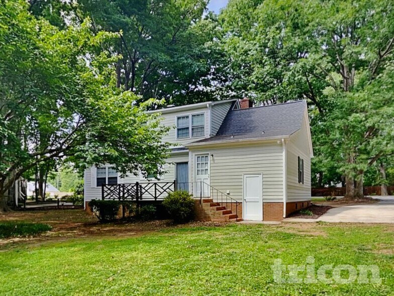 Building Photo - 14011 Phillips Rd