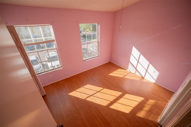 Building Photo - 1250 Redondo Way