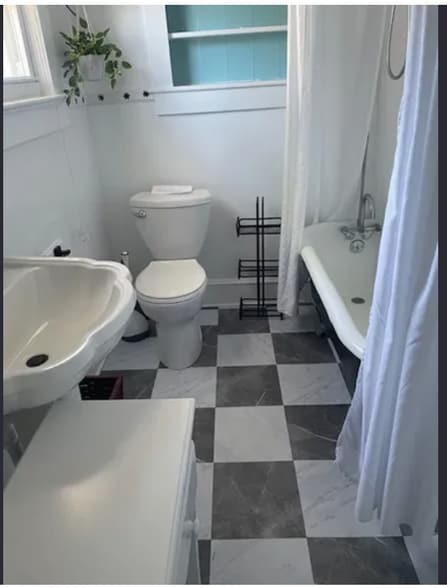 Full bathroom with 2 sinks and tub / shower - 80 Wyckoff Ave