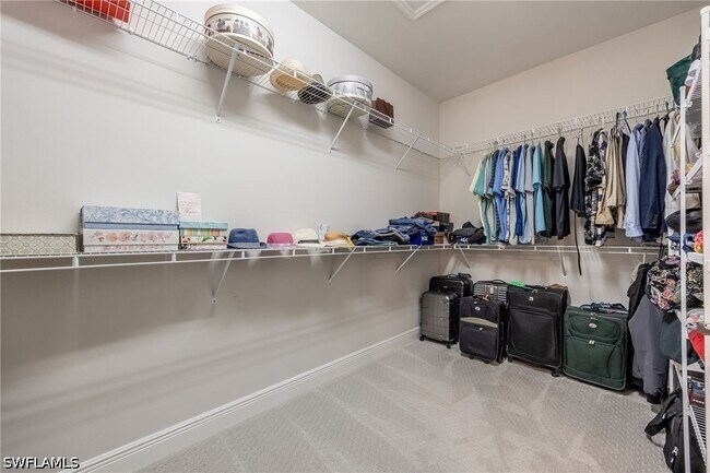 Building Photo - 2555 Seychelles Dr