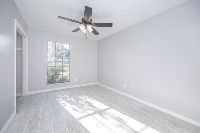 Building Photo - Charming 3-Bed, 1-Bath Home - Fully Remodeled & Move-In Ready!