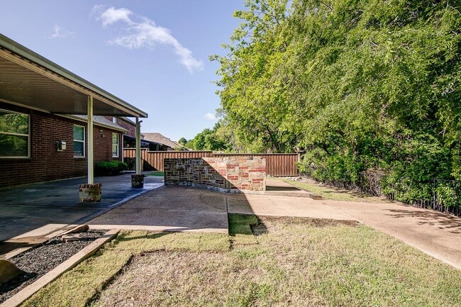 Building Photo - Serenity on the Greenbelt in Stonebridge Ranch