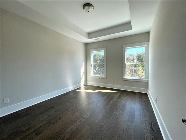 Building Photo - 892 Mayfield Rd