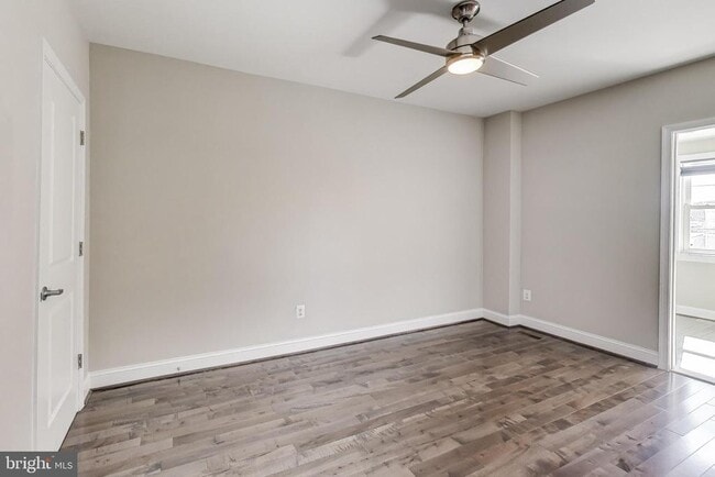 Building Photo - 317 Todd Pl NE