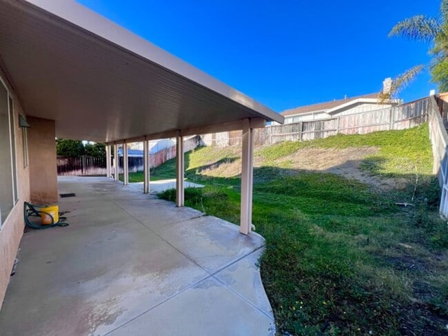 Building Photo - Large 4 bedroom Murrieta home with a loft ...