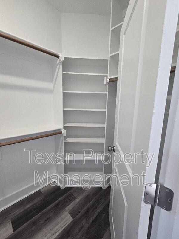 Building Photo - 3505 Brazos River Dr