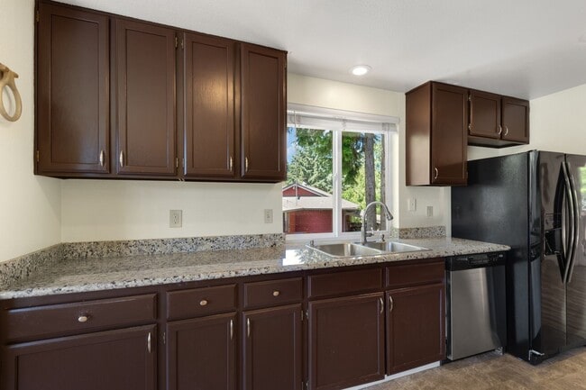 Building Photo - 4bd/2.5ba Kirkland Home