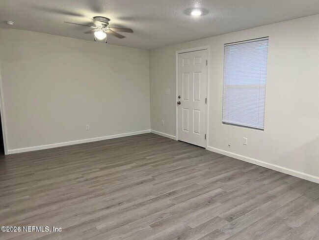 Building Photo - 1961 New Haven Rd