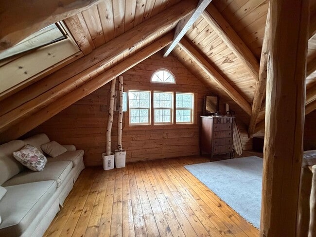 Building Photo - 14 Car Mar Ln