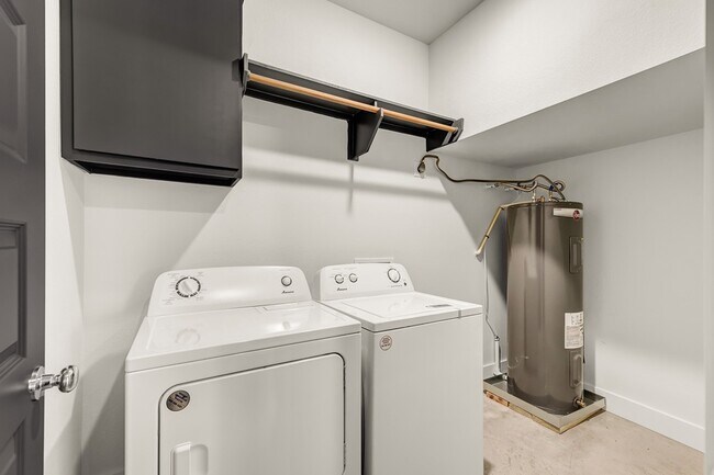 Building Photo - 4134 Jeanne Dr