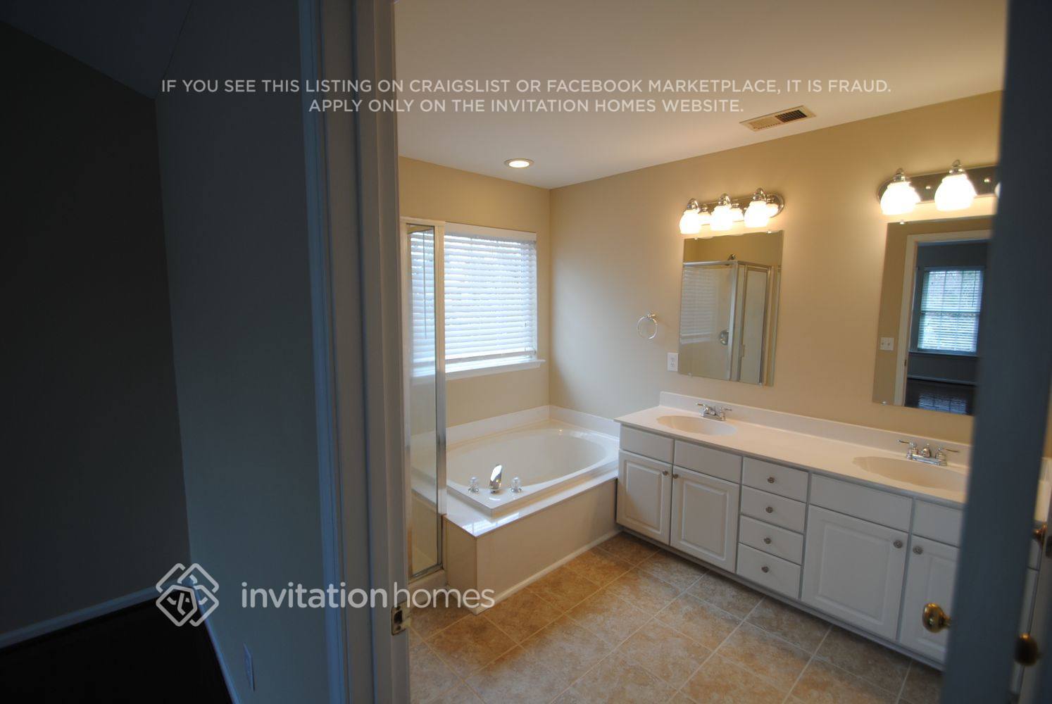 Building Photo - 6017 Downfield Wood Dr