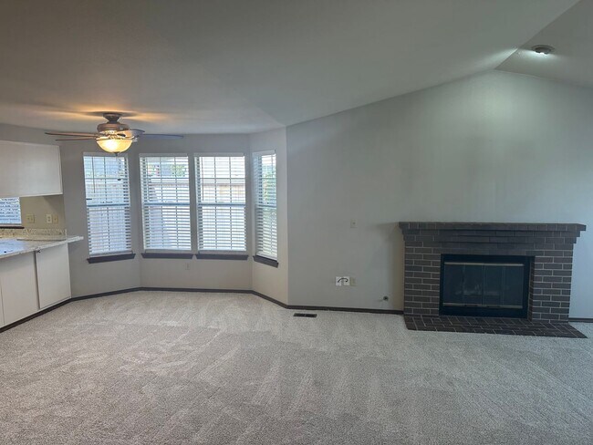 Building Photo - 5710 N 21st St