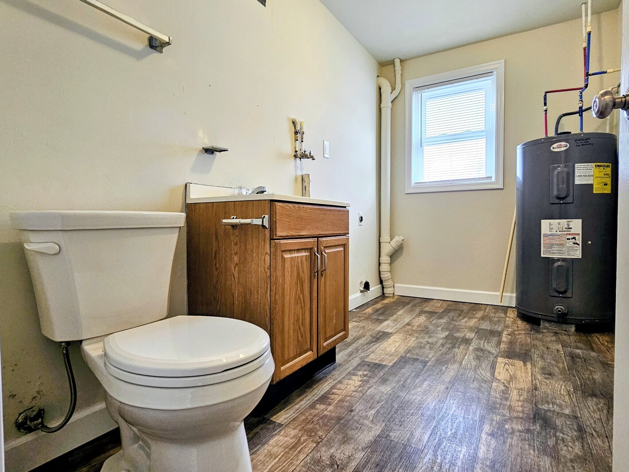 Building Photo - 4 Skyview Ln