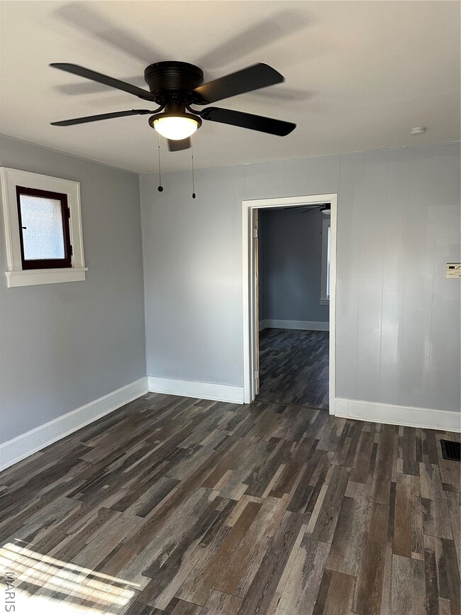 Building Photo - 6507 Leschen Ave