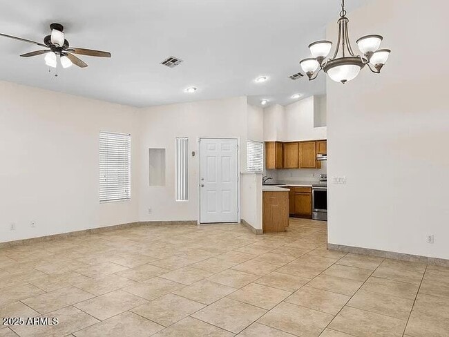 Building Photo - 1750 W Union Hills Dr