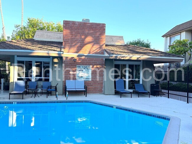 Building Photo - 2764 Meadow Lark Dr