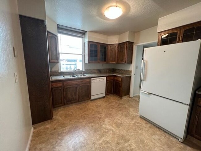 Building Photo - ~*~2BD/1BA Downtown Sunnyvale Charming Hom...