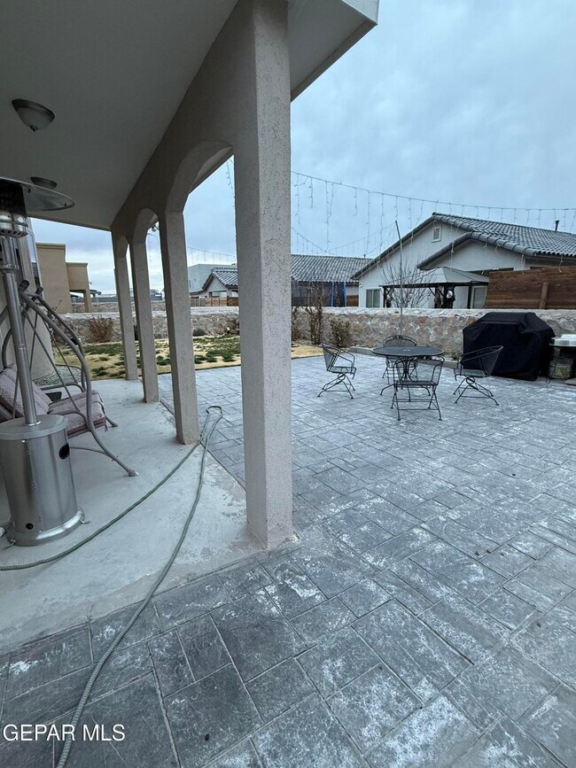 Building Photo - 954 Brudenal Pl