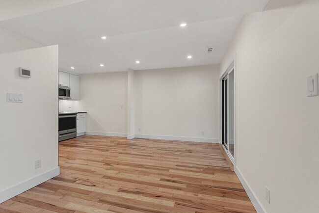 Building Photo - Coming Soon! Waterfront Living in Eastport – Renovated Condo in Severn House