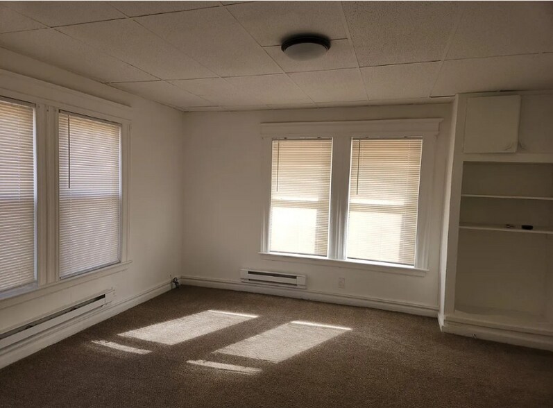 Building Photo - 121 Cozy Lake Rd