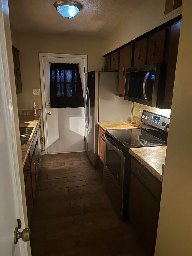 Building Photo - 3350 Adeline St