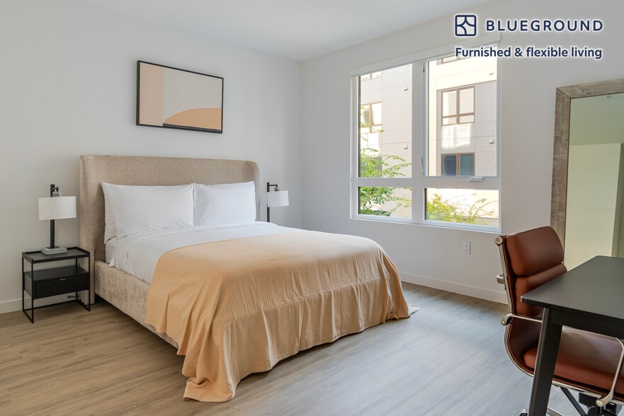 Building Photo - 350 Chastain Pl