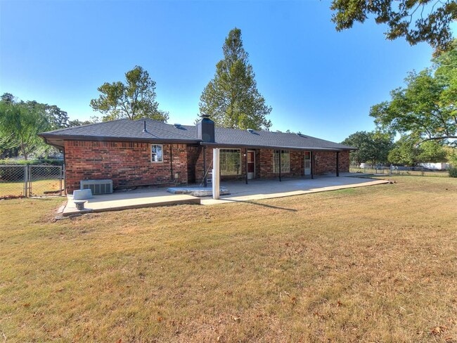 Building Photo - 103 Clador Dr