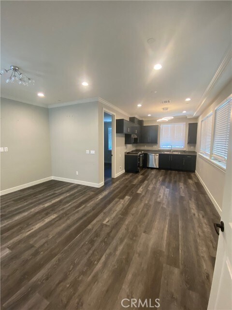 Building Photo - 530 Fano St