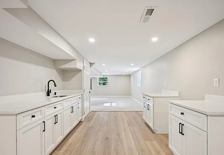 Building Photo - 711 E Butler Pike