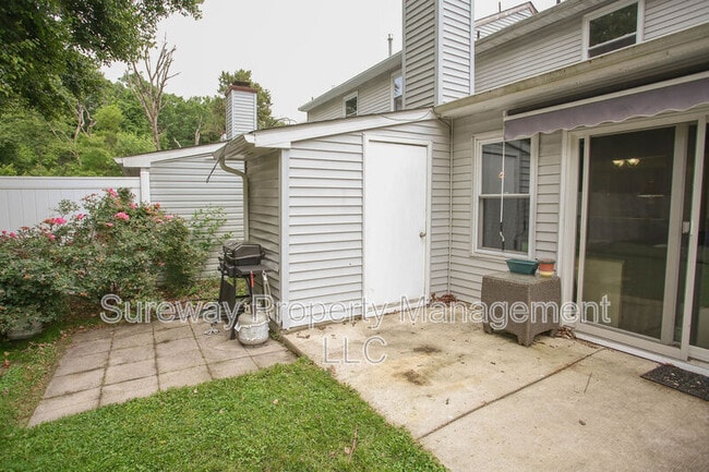 Building Photo - 146 Shoreline Dr