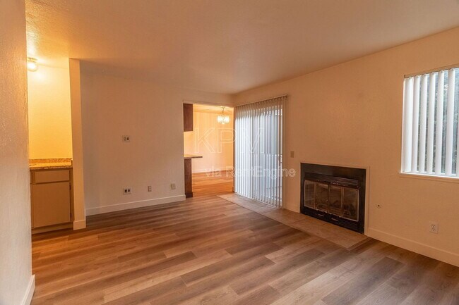 Building Photo - 4609 Da Vinci Dr