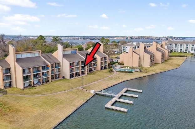 Building Photo - 12600 Melville Dr